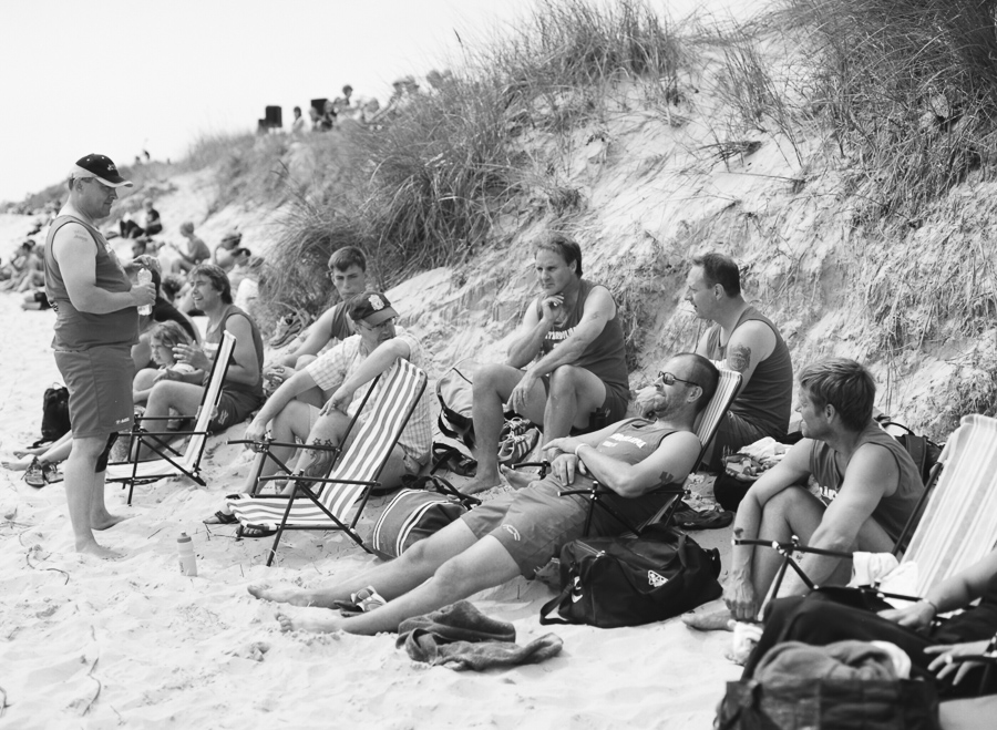 Publik vid beachfotboll på Borrby strand.